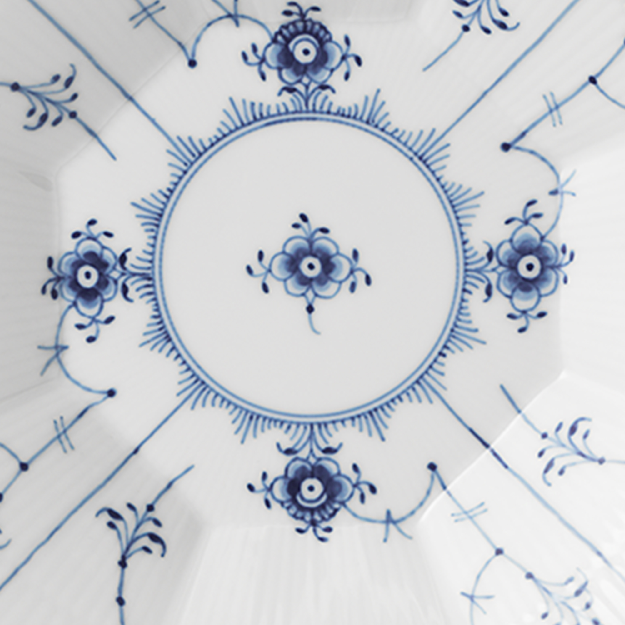 Zoom billed af Musselmalet Halvblonde Kantet skål 25,5 cm